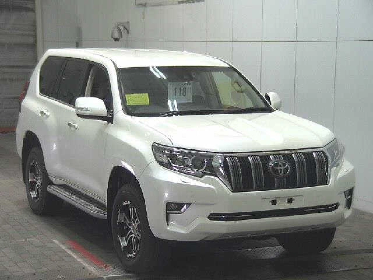 TOYOTA LAND CRUISER PRADO TRJ150W 2022