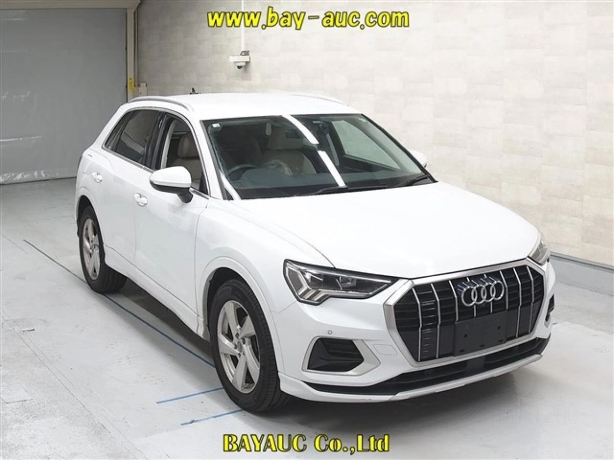 AUDI Q3 F3DFGF 2020
