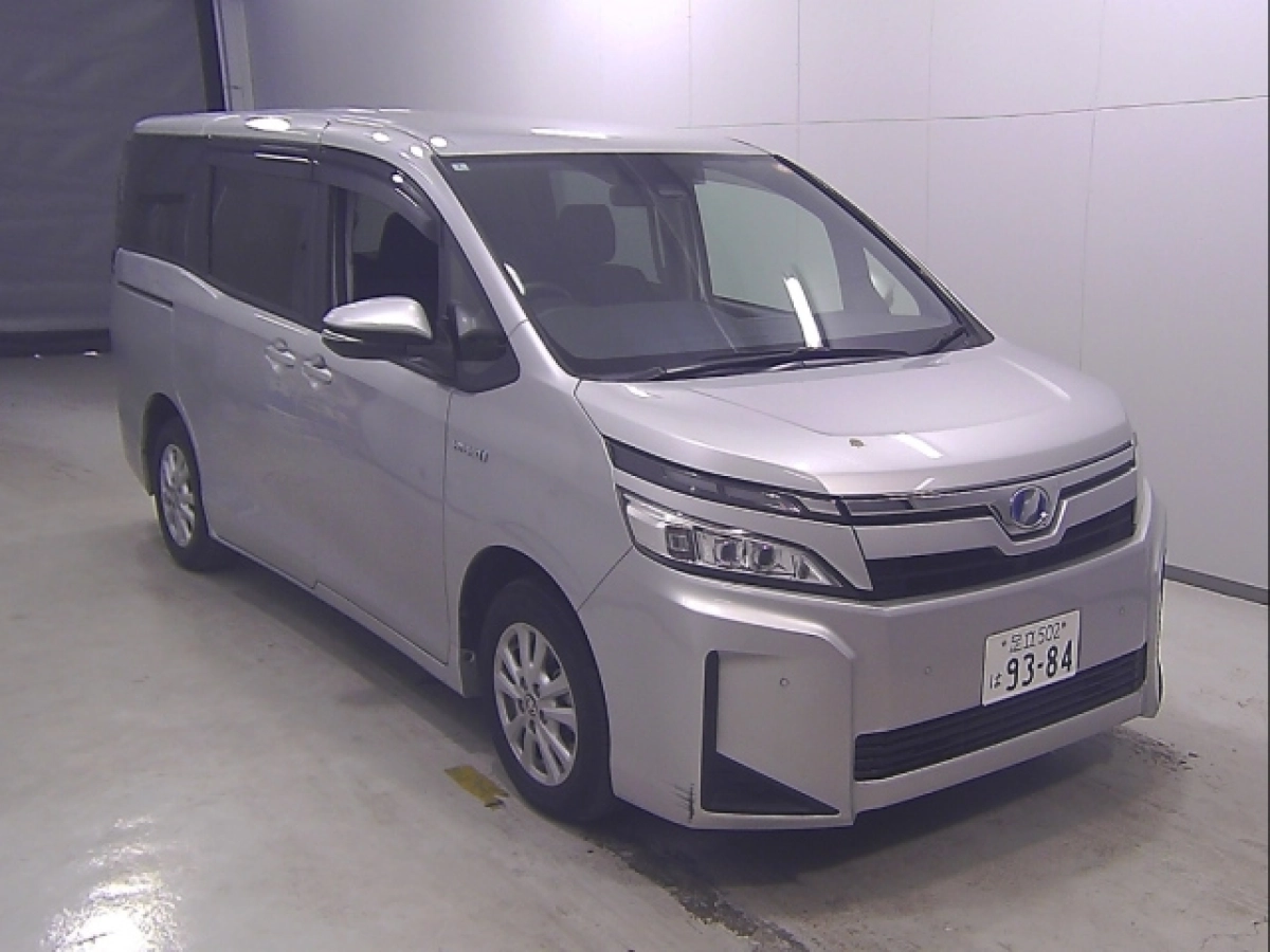 TOYOTA VOXY ZWR80G 2020