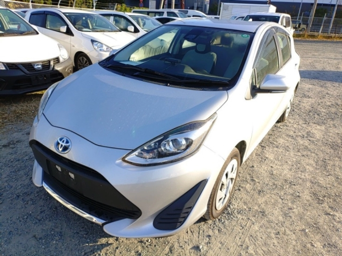 TOYOTA AQUA NHP10 2020