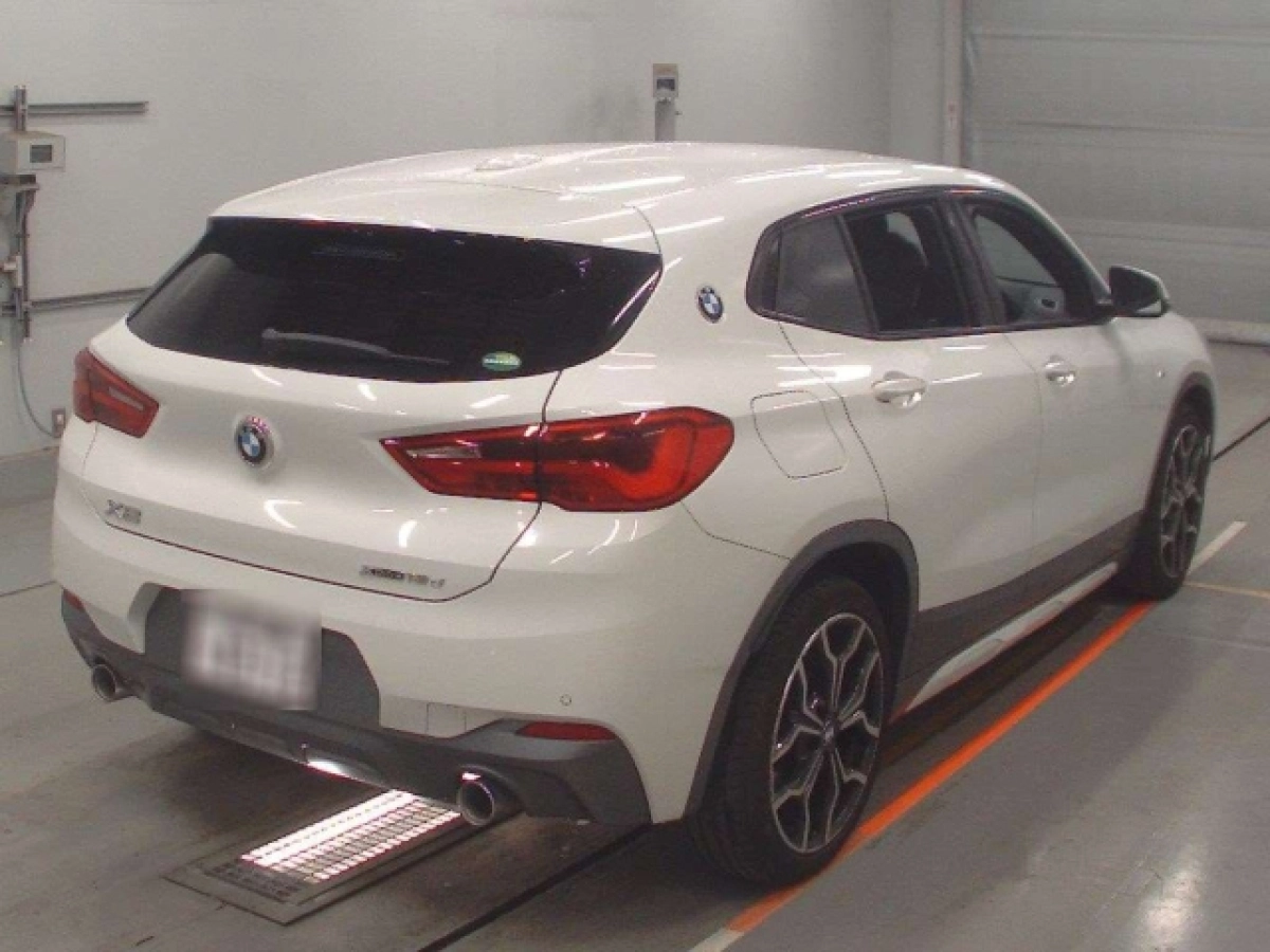 BMW X2