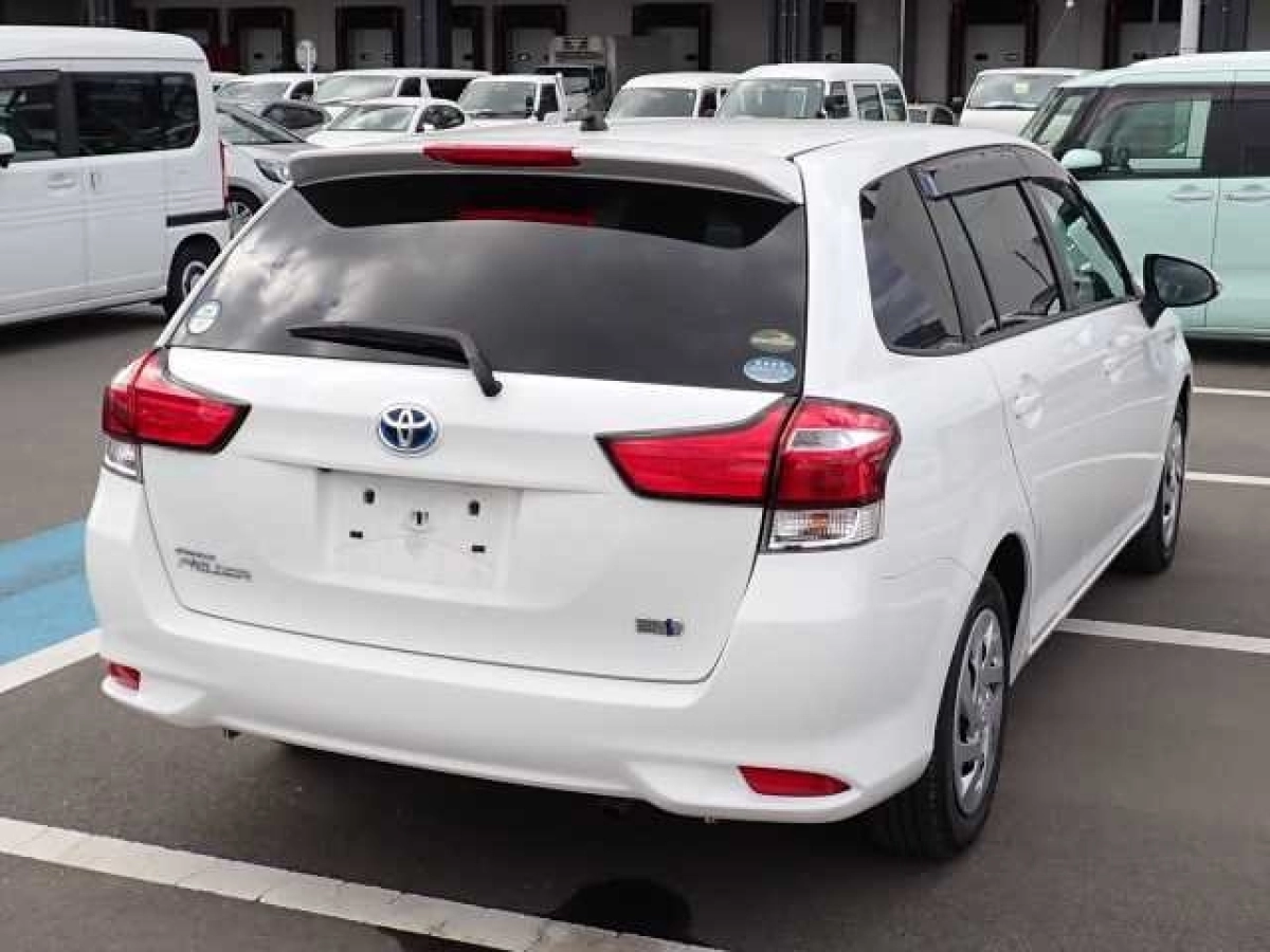 TOYOTA COROLLA FIELDER