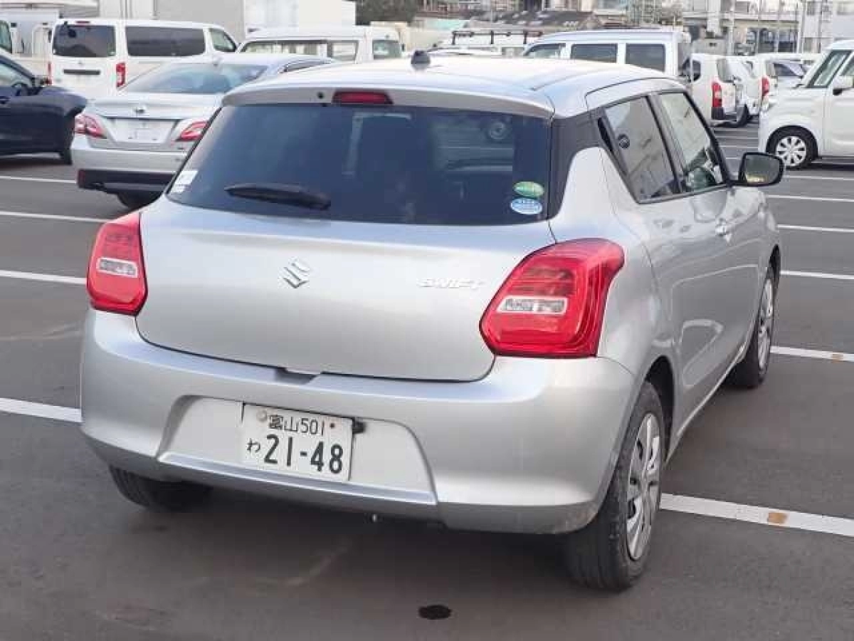 SUZUKI SWIFT