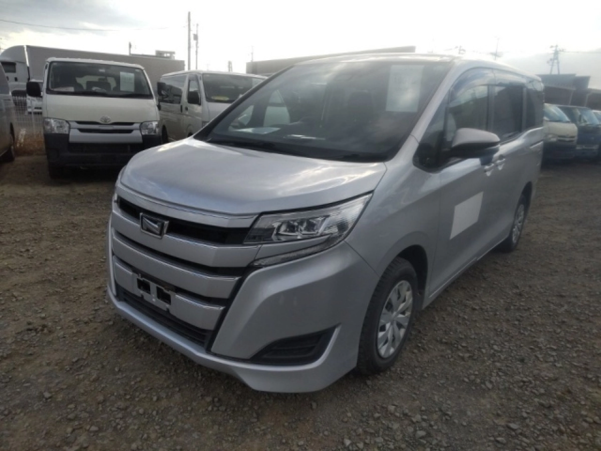 TOYOTA NOAH ZRR85G 2020