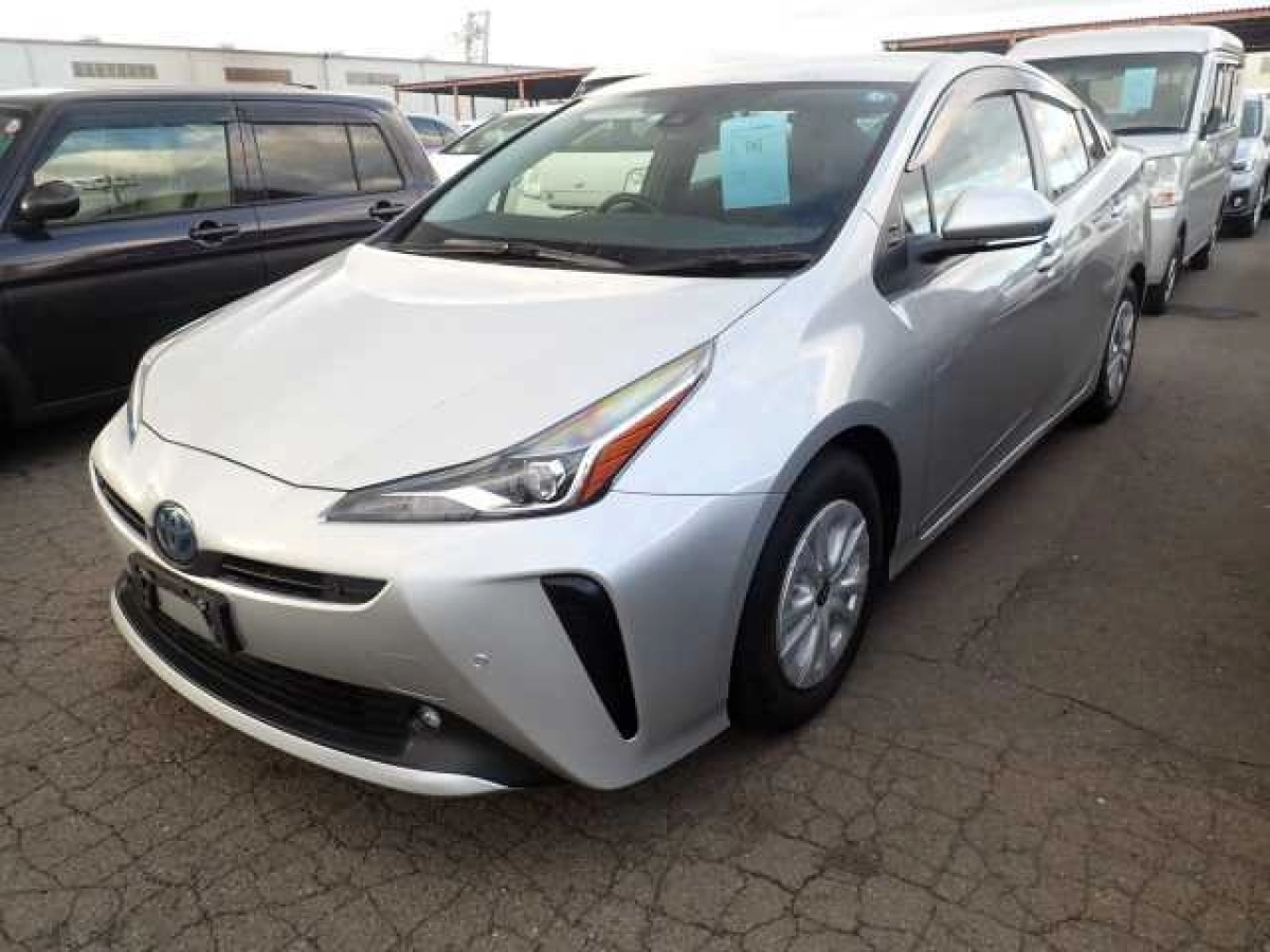 TOYOTA PRIUS ZVW51 2022