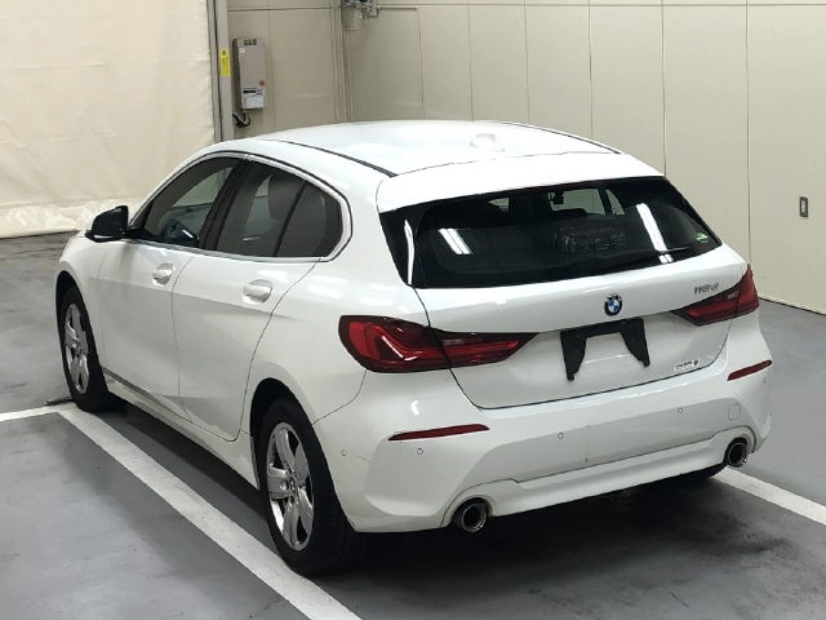 BMW 1 SERIES