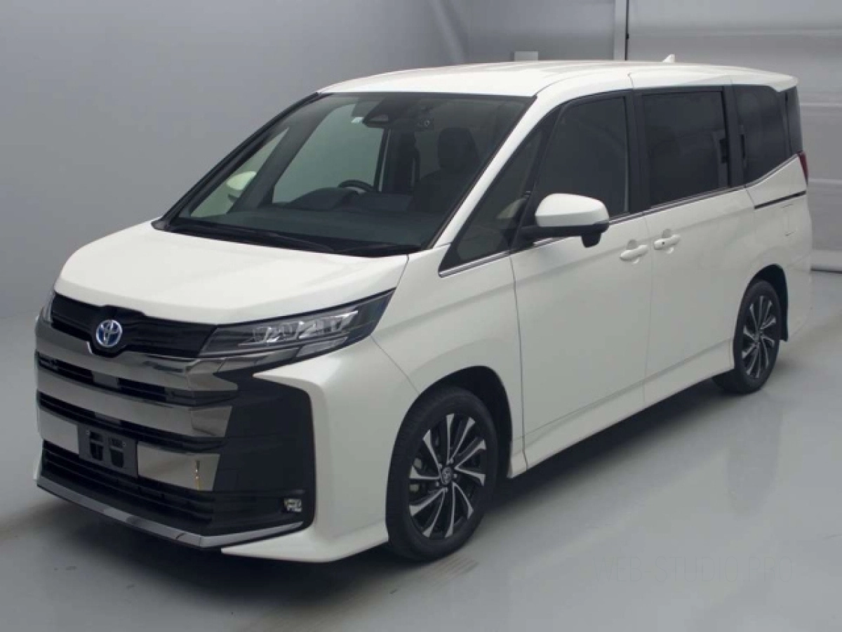 TOYOTA NOAH