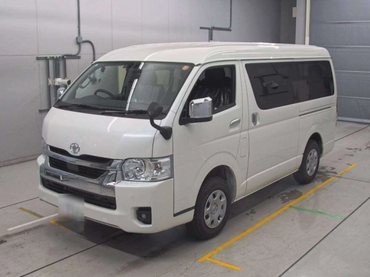 TOYOTA HIACE TRH219W 2025