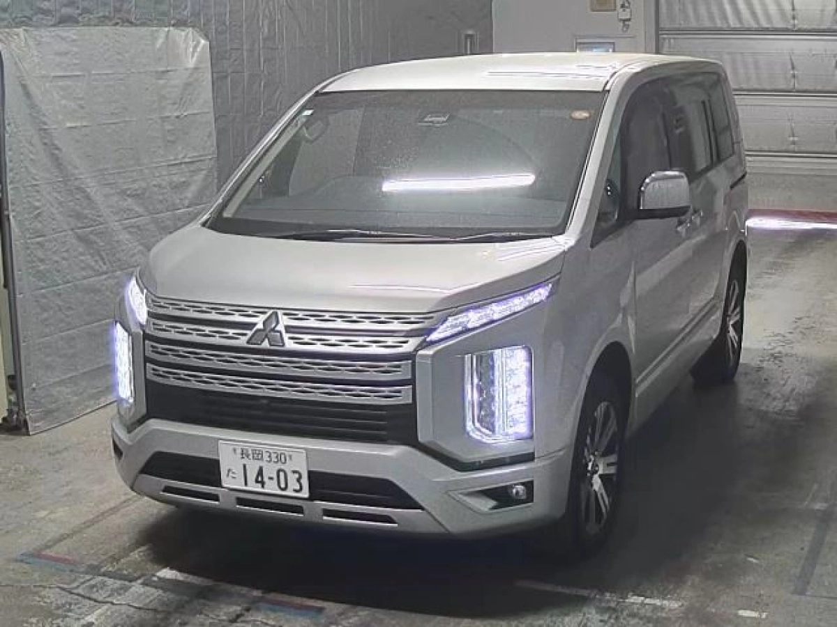 MITSUBISHI DELICA D5 CV1W 2019