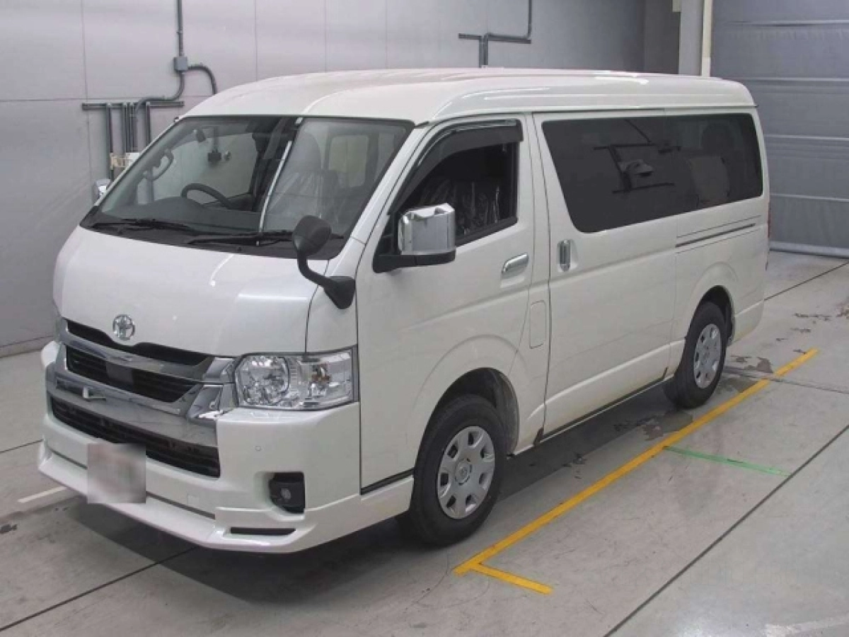 TOYOTA HIACE TRH219W 2025