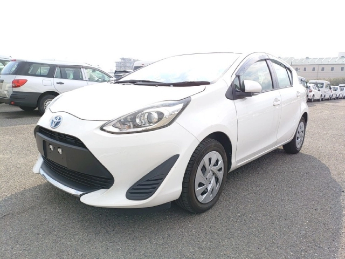 TOYOTA AQUA NHP10 2020