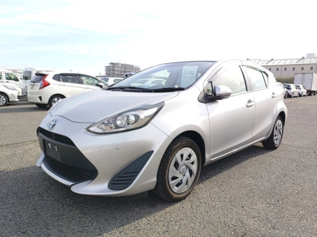 TOYOTA AQUA NHP10 2020