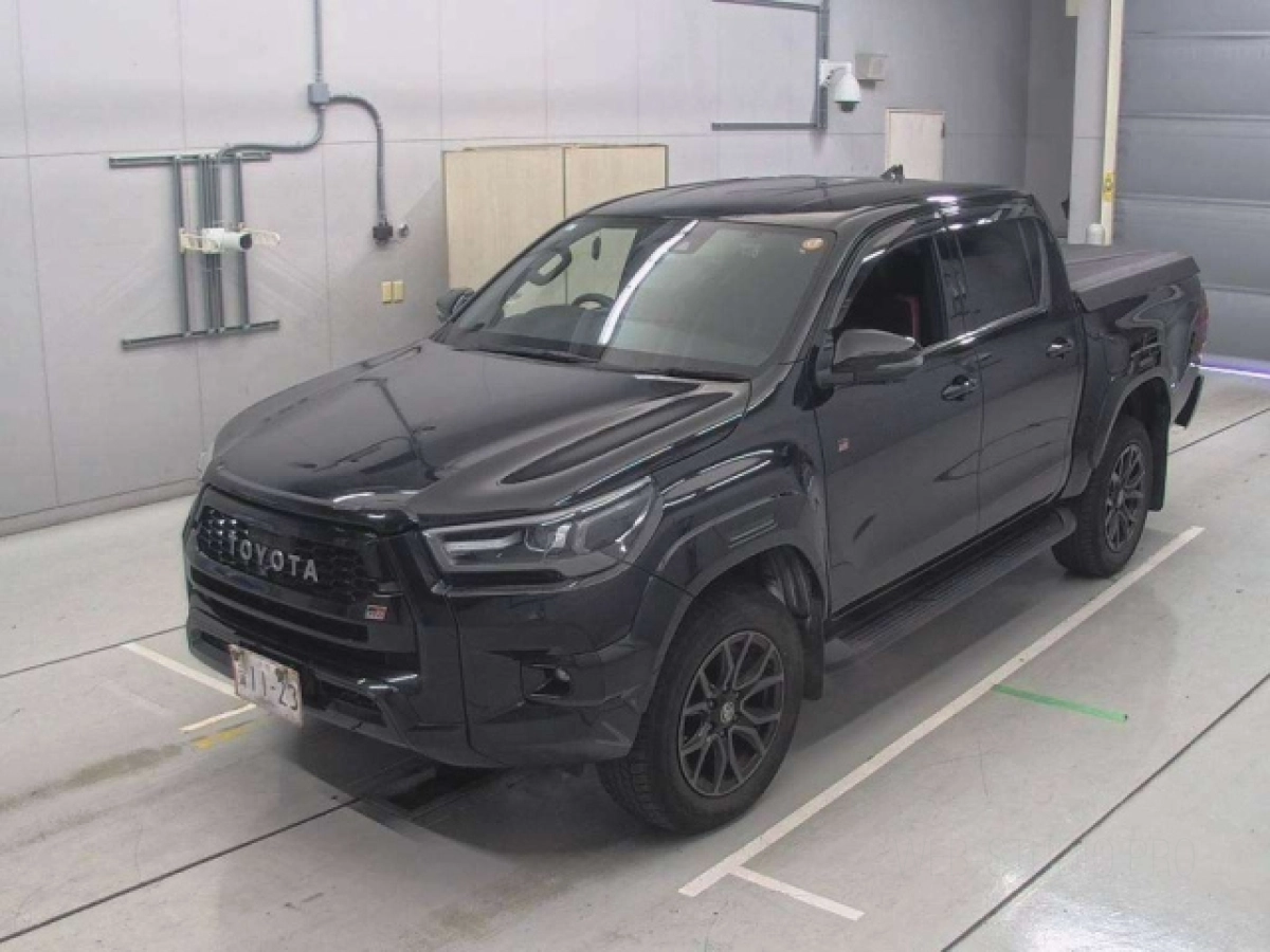 TOYOTA HILUX GUN125 2023
