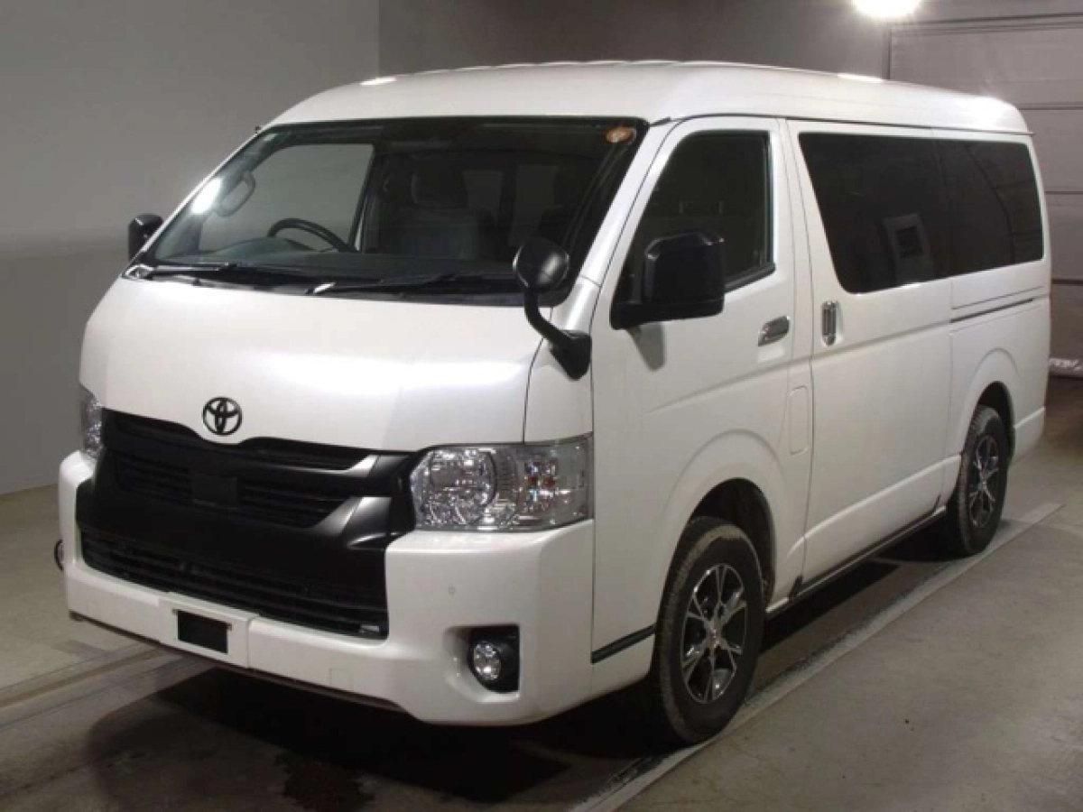TOYOTA HIACE TRH219W 2020