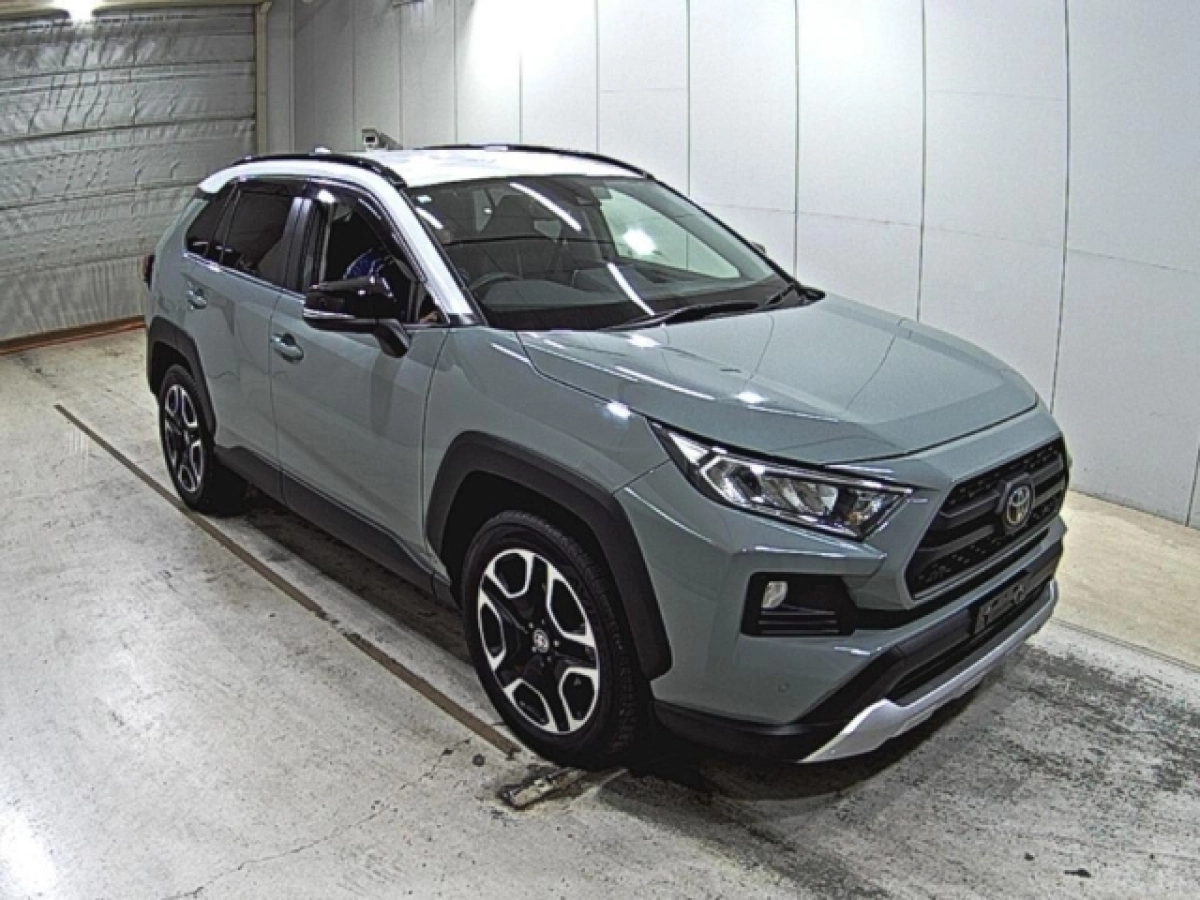 TOYOTA RAV4