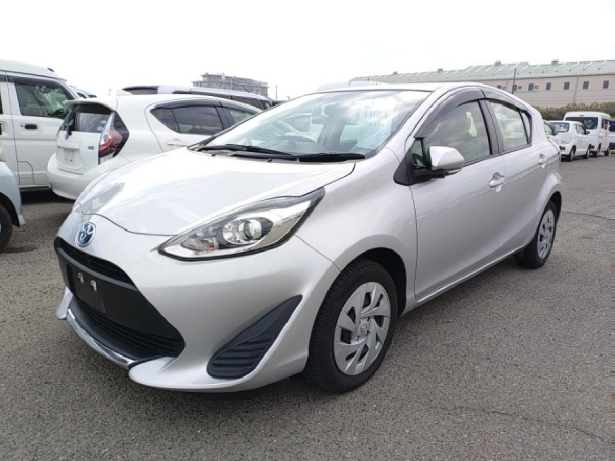 TOYOTA AQUA NHP10 2020