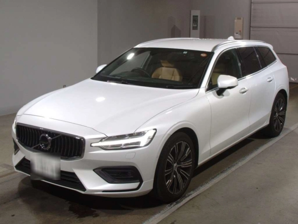 VOLVO V60 ZB420 2020