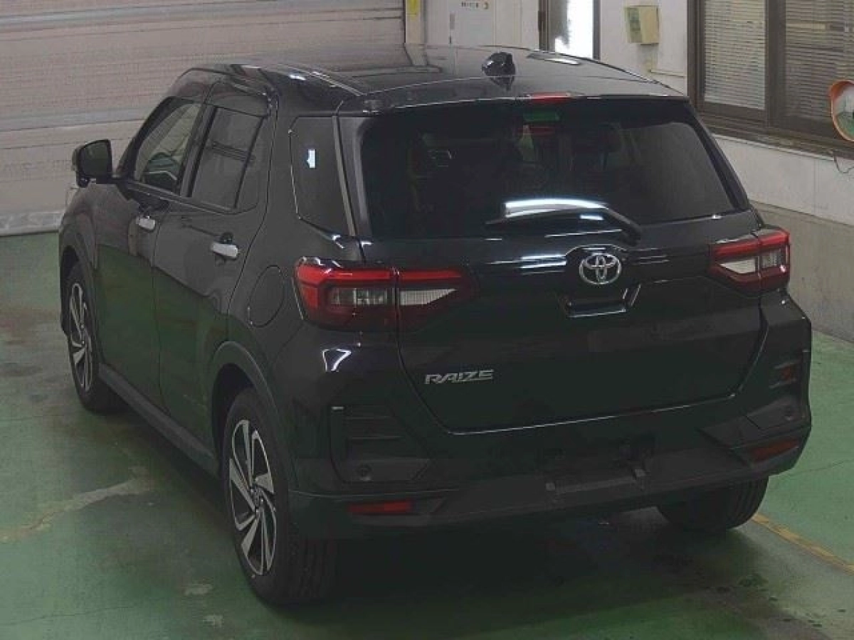TOYOTA RAIZE