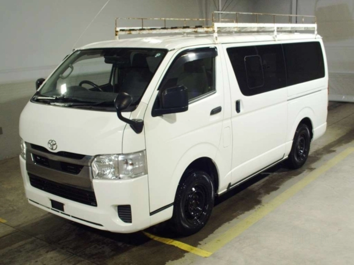 TOYOTA HIACE VAN GDH206V 2021