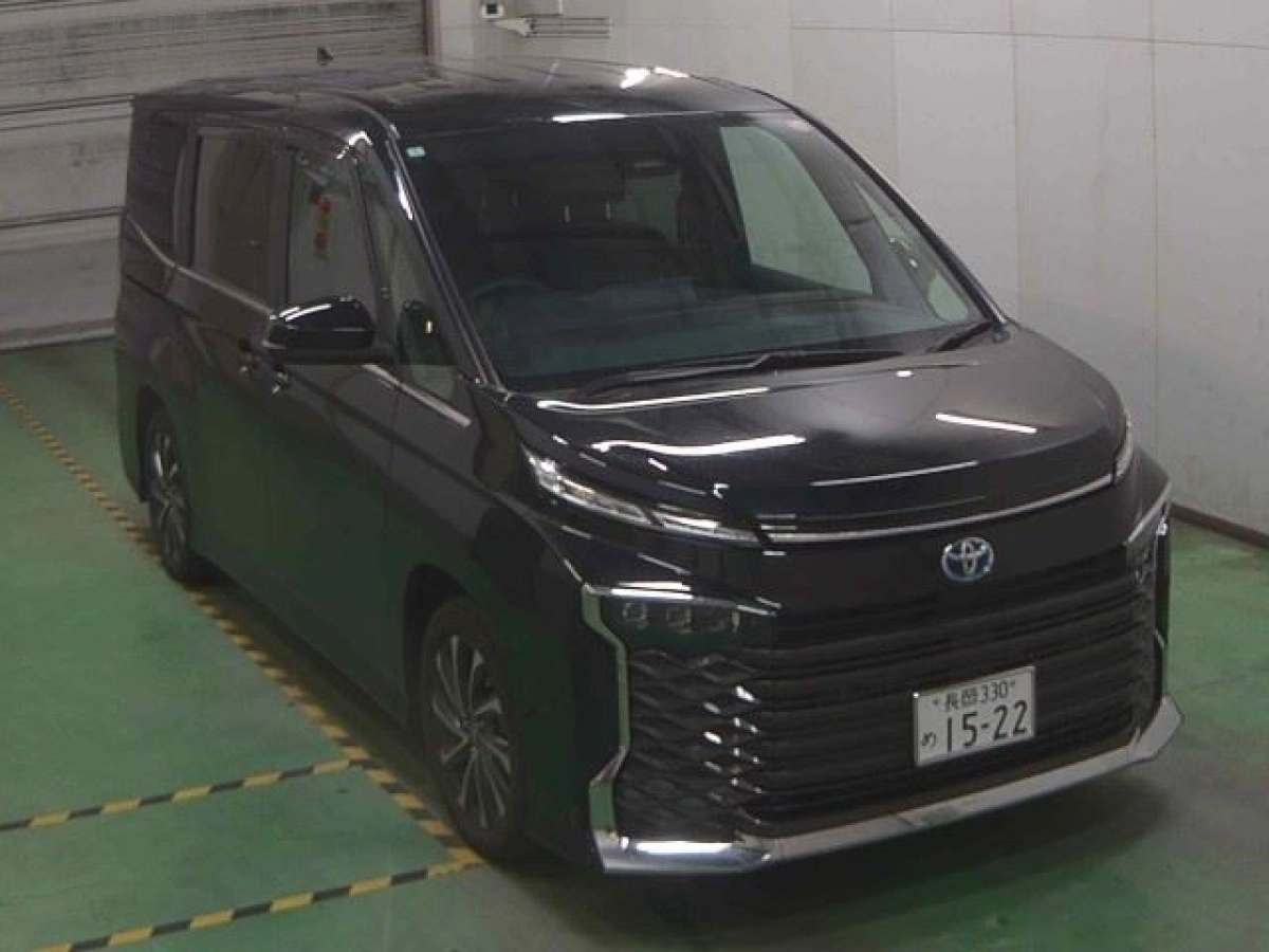 TOYOTA VOXY ZWR90W 2024