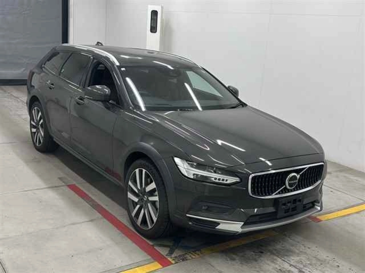 VOLVO V90 PB420TMA 2020