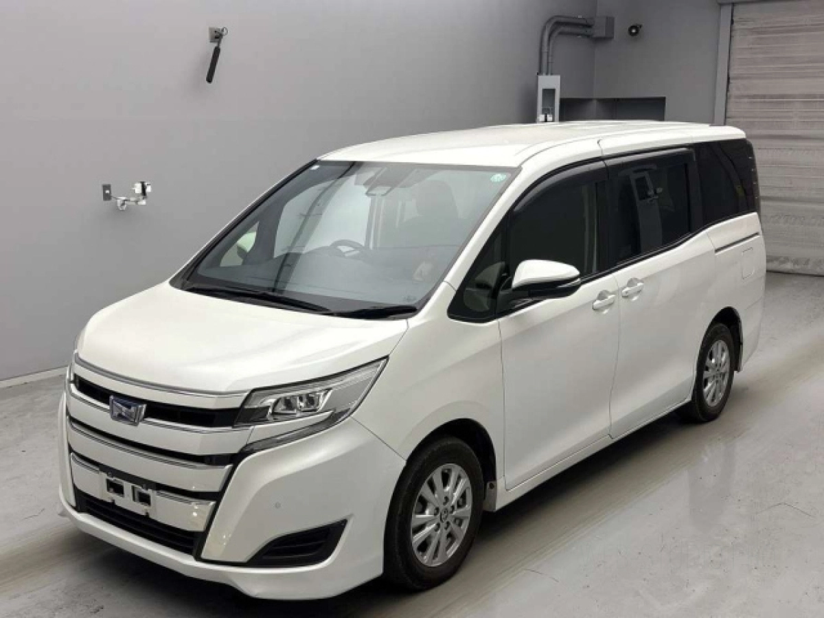 TOYOTA NOAH ZWR80G 2020