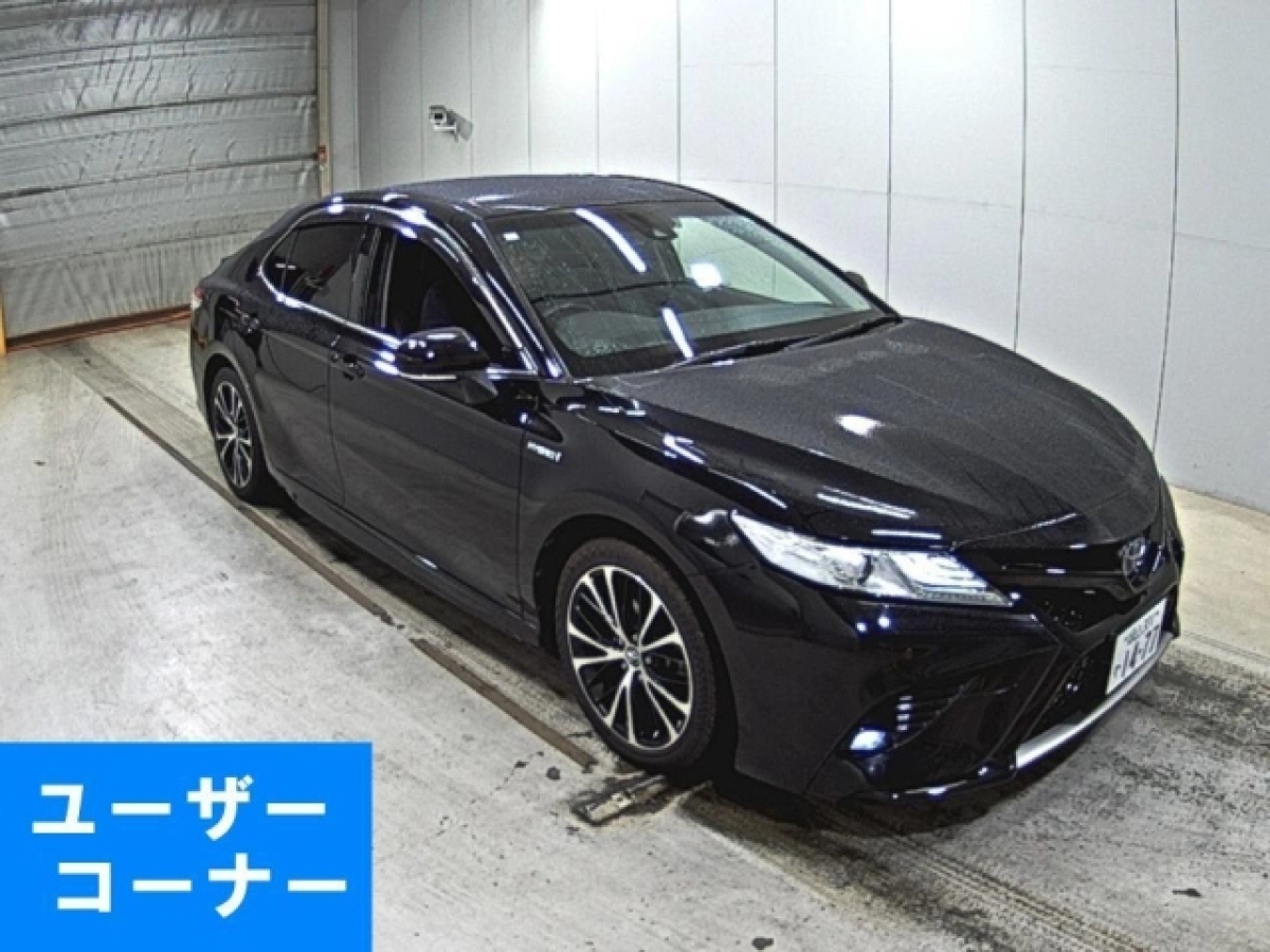 TOYOTA CAMRY AXVH70 2019