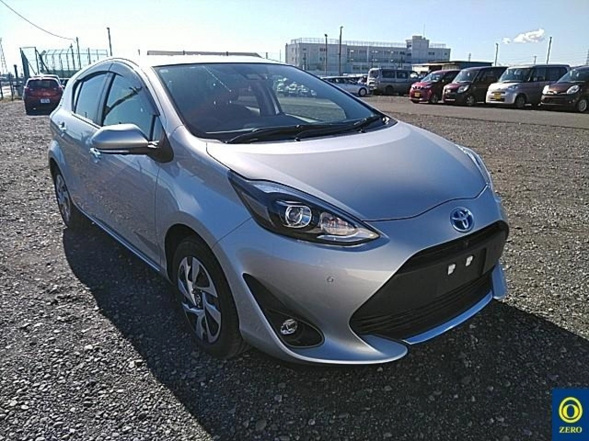 TOYOTA AQUA NHP10 2021