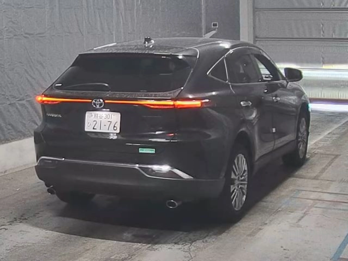 TOYOTA HARRIER