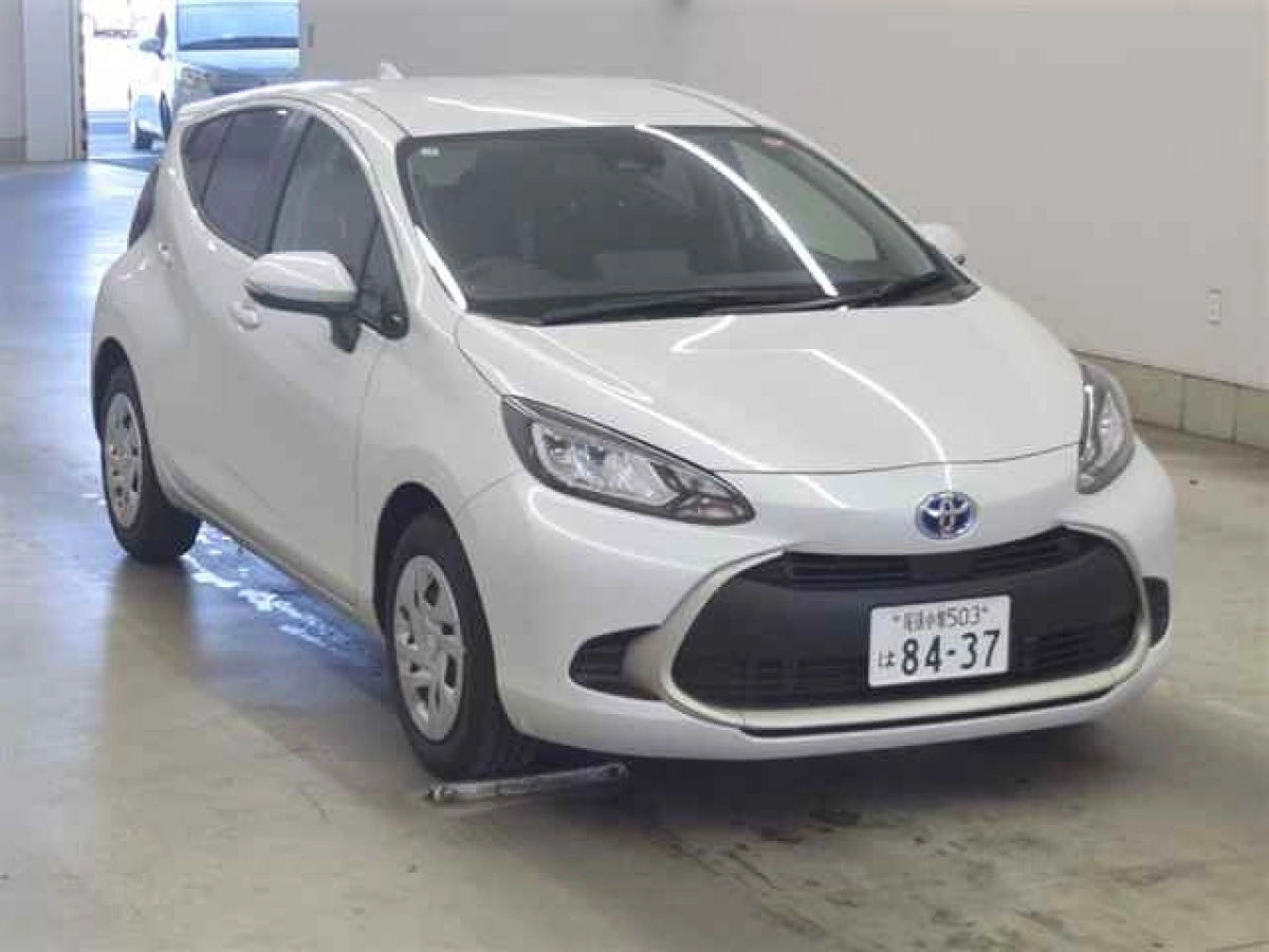 TOYOTA AQUA MXPK11 2025