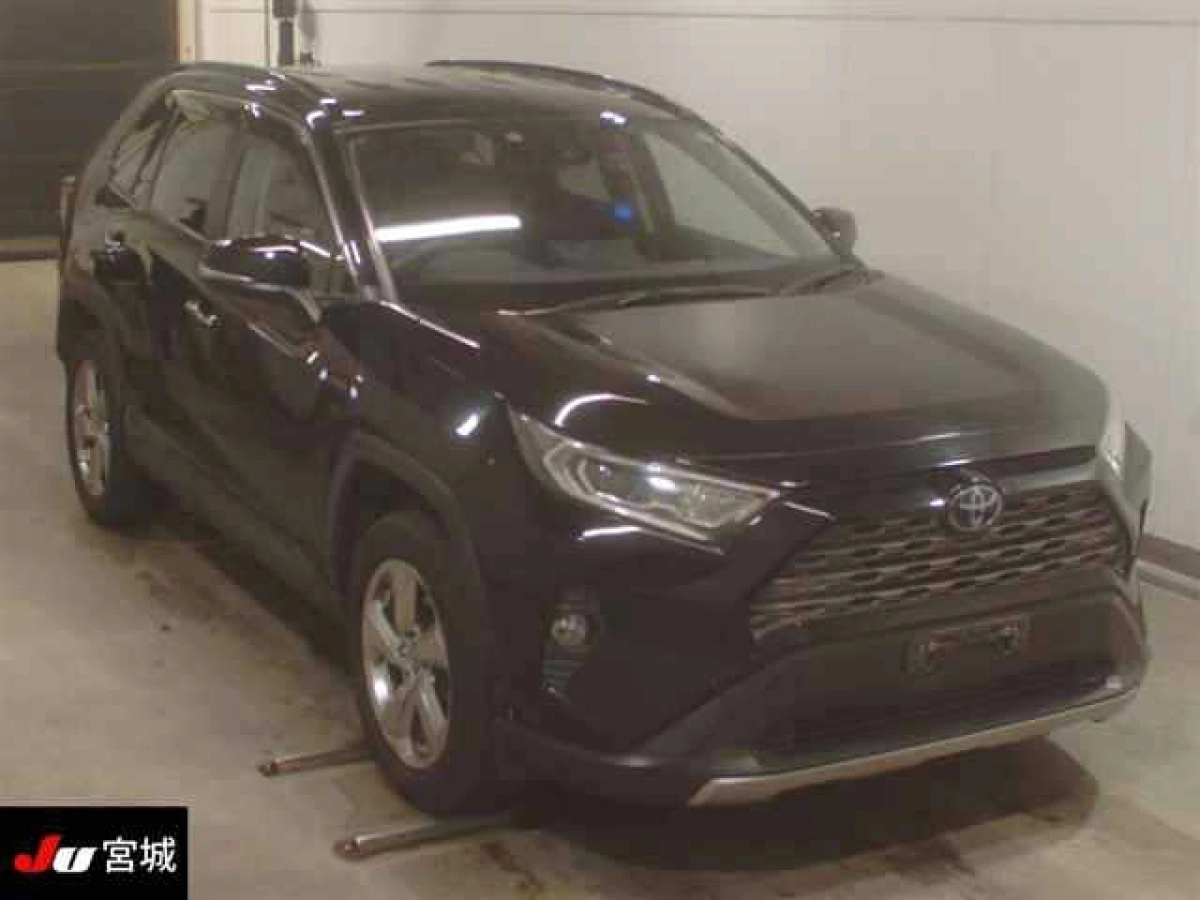 TOYOTA RAV4 AXAH54 2021