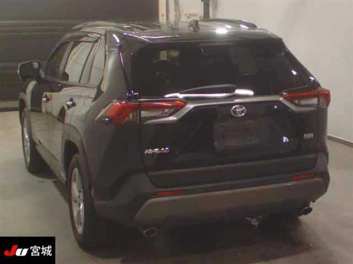 TOYOTA RAV4
