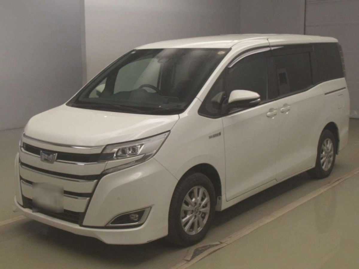 TOYOTA NOAH ZWR80G 2020