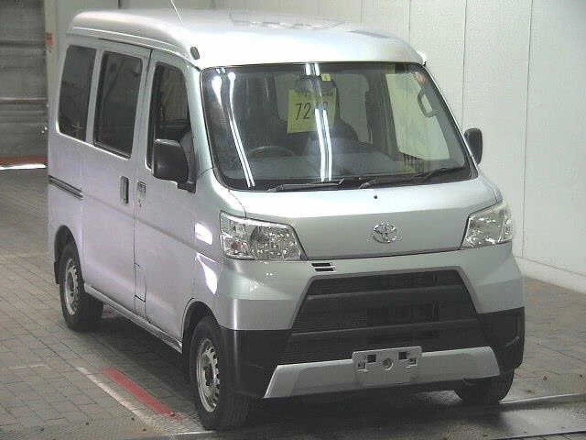 TOYOTA PIXIS VAN S331M 2020