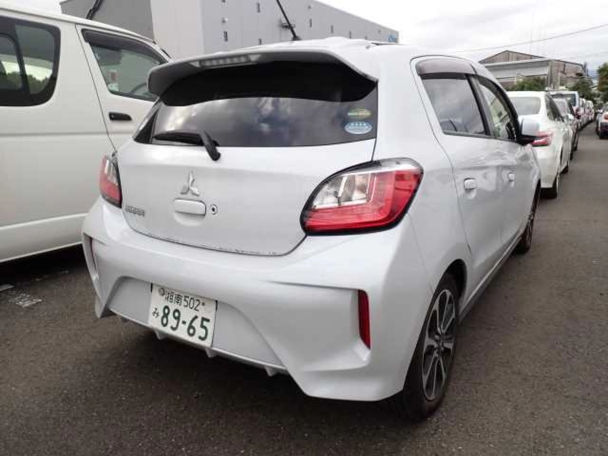 MITSUBISHI MIRAGE