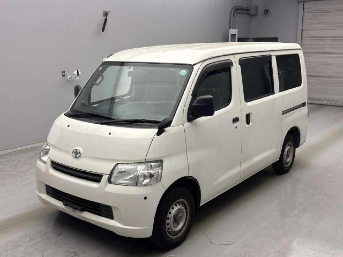TOYOTA TOWN ACE VAN