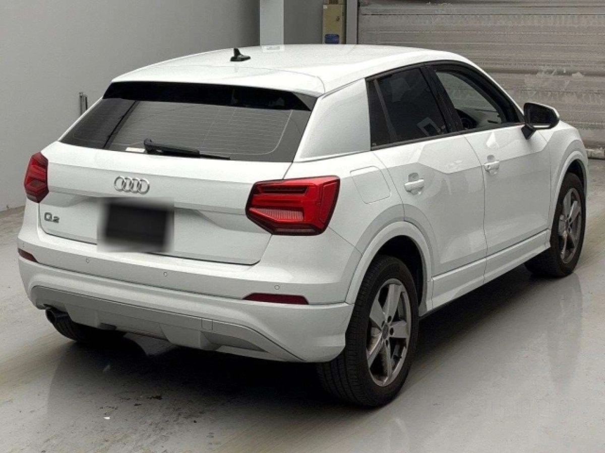 AUDI Q2