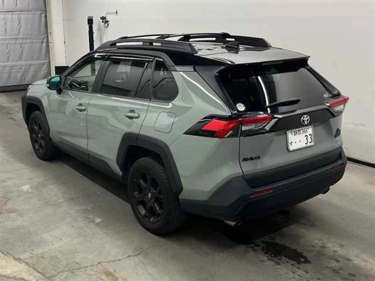 TOYOTA RAV4