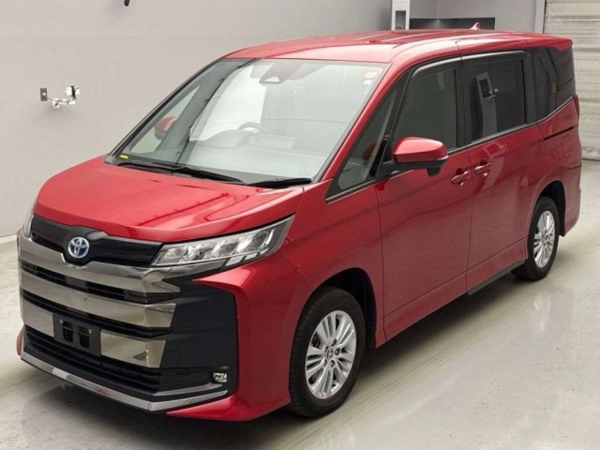 TOYOTA NOAH ZWR95W 2023