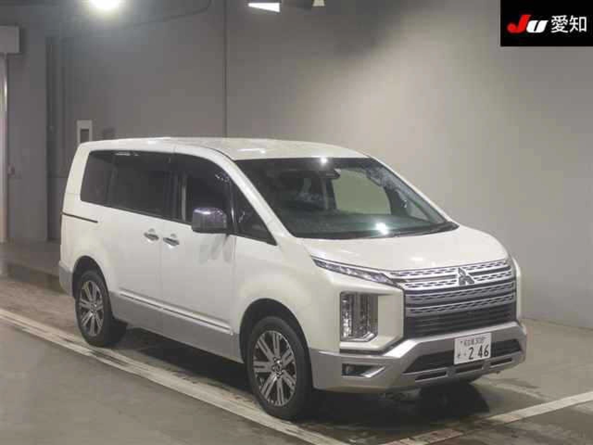MITSUBISHI DELICA D5 CV1W 2019