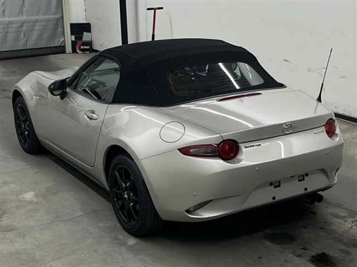 MAZDA ROADSTER