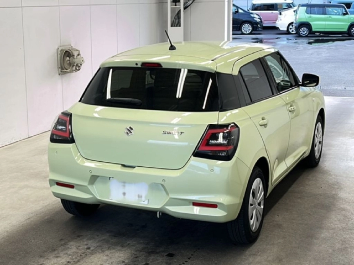 SUZUKI SWIFT
