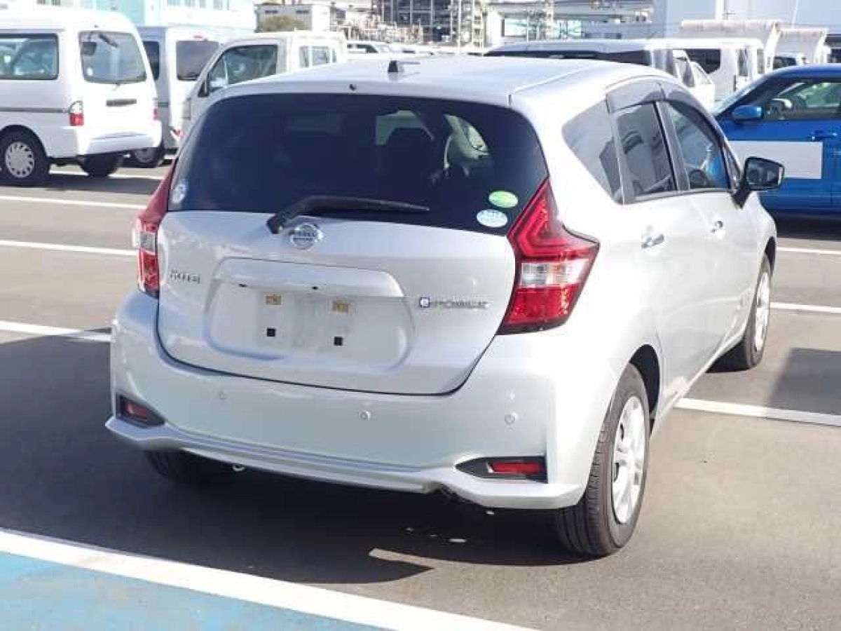NISSAN NOTE