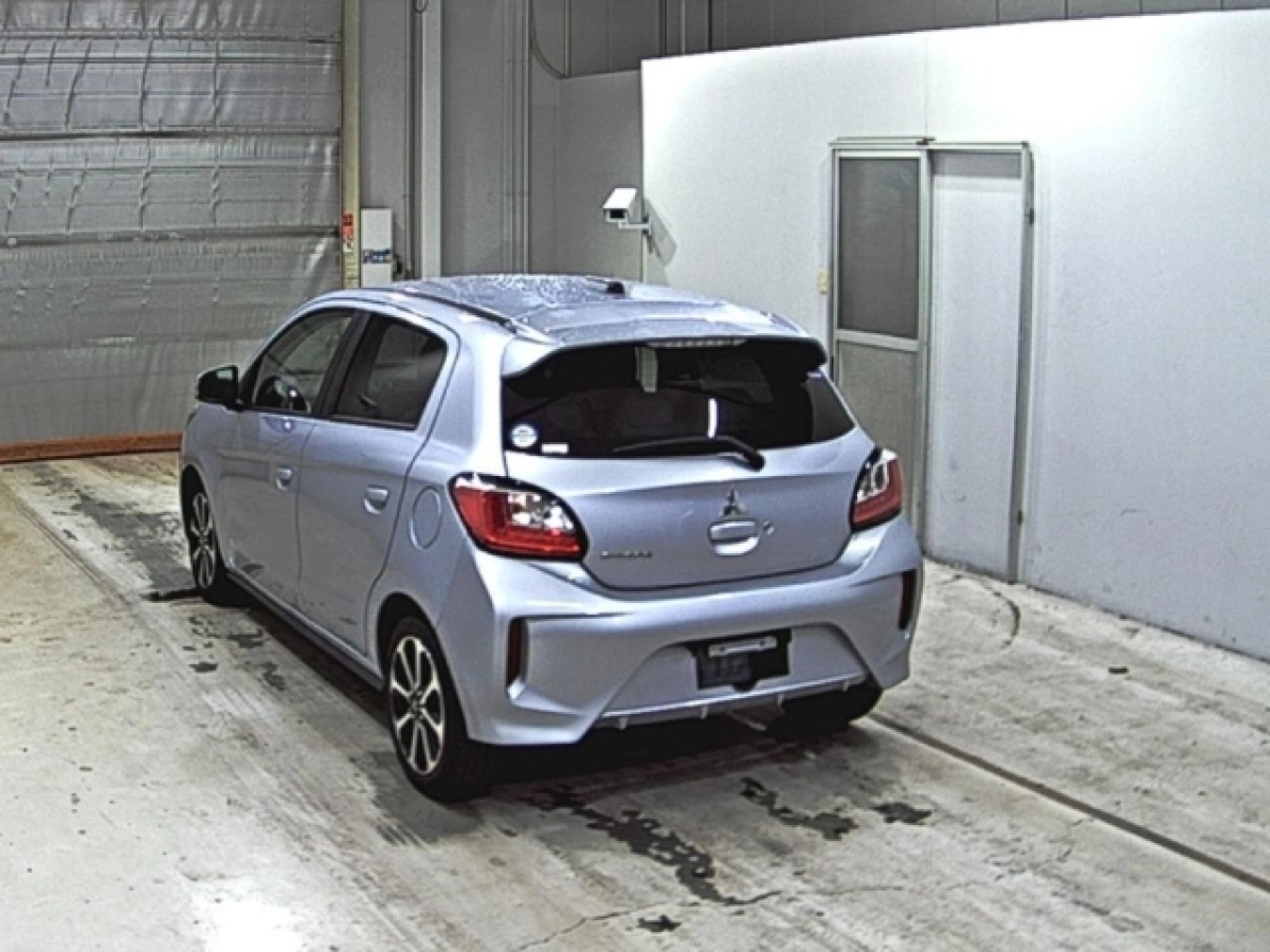 MITSUBISHI MIRAGE