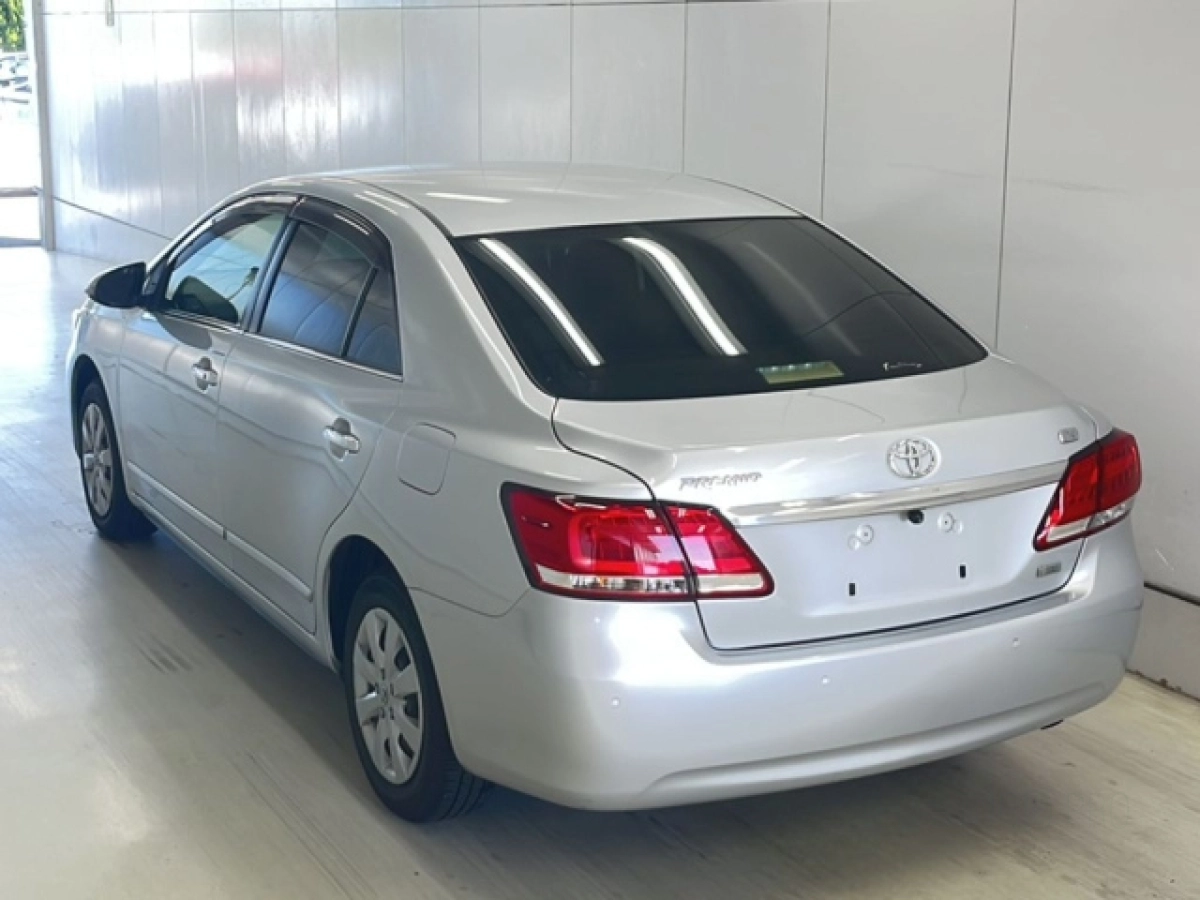 TOYOTA PREMIO