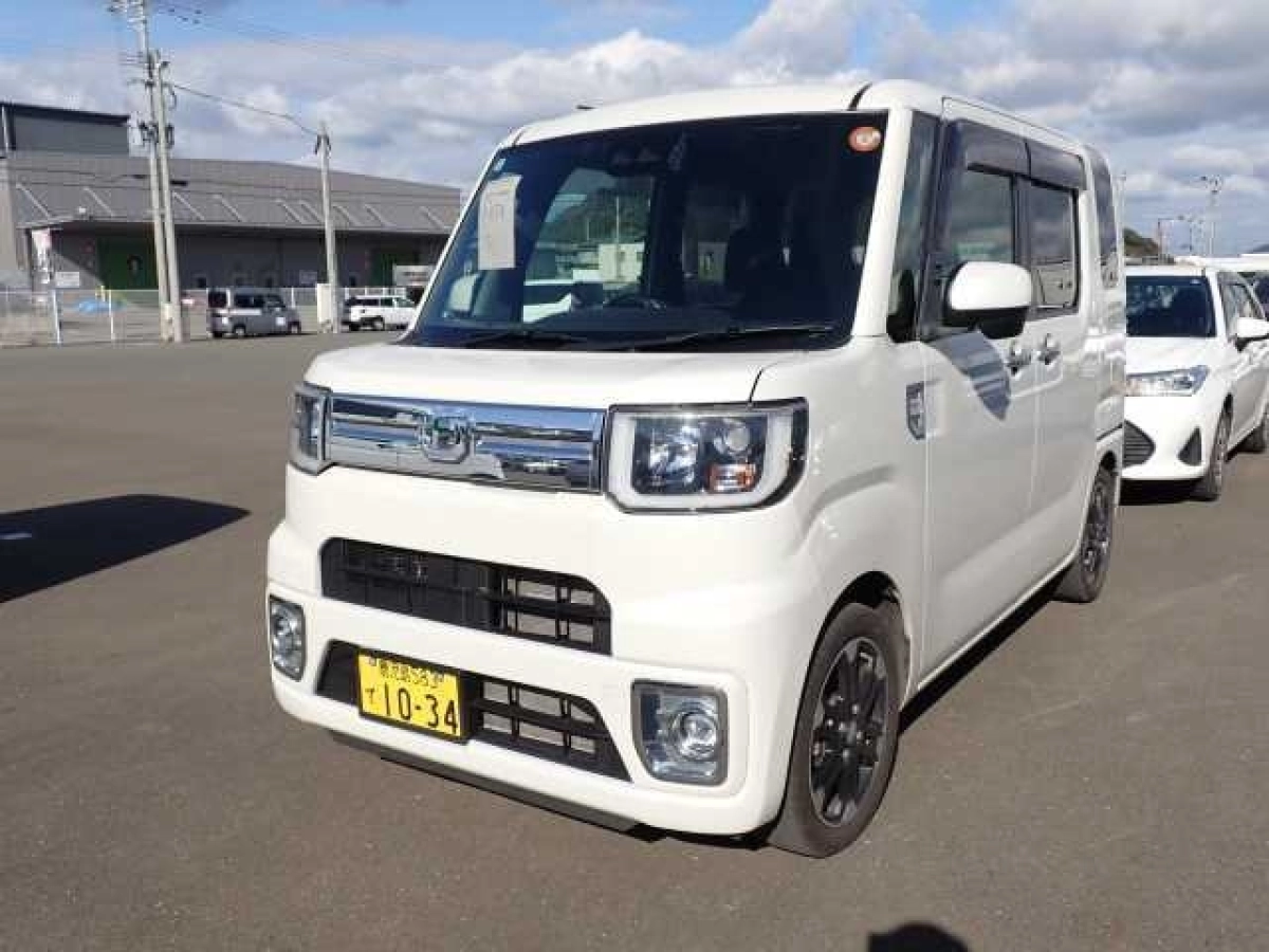 DAIHATSU WAKE LA700S 2020