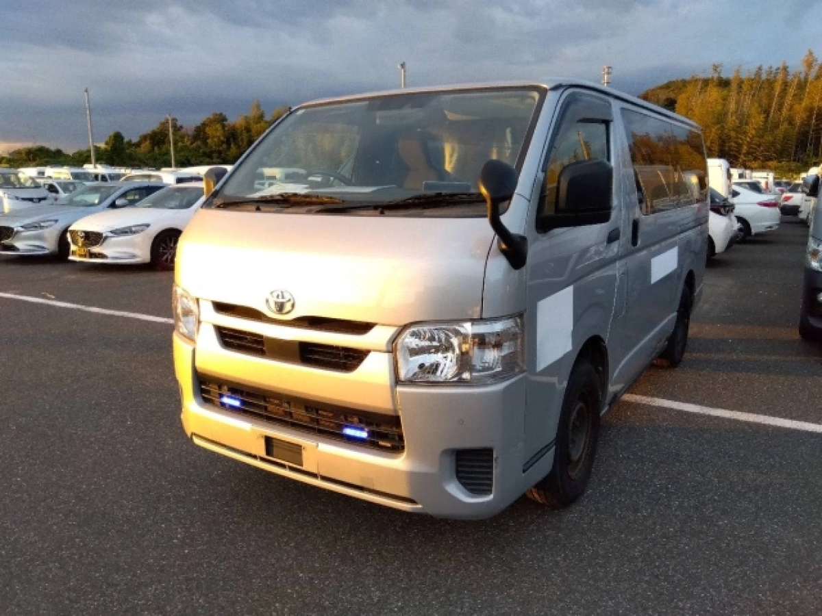 TOYOTA HIACE VAN GDH201V 2020