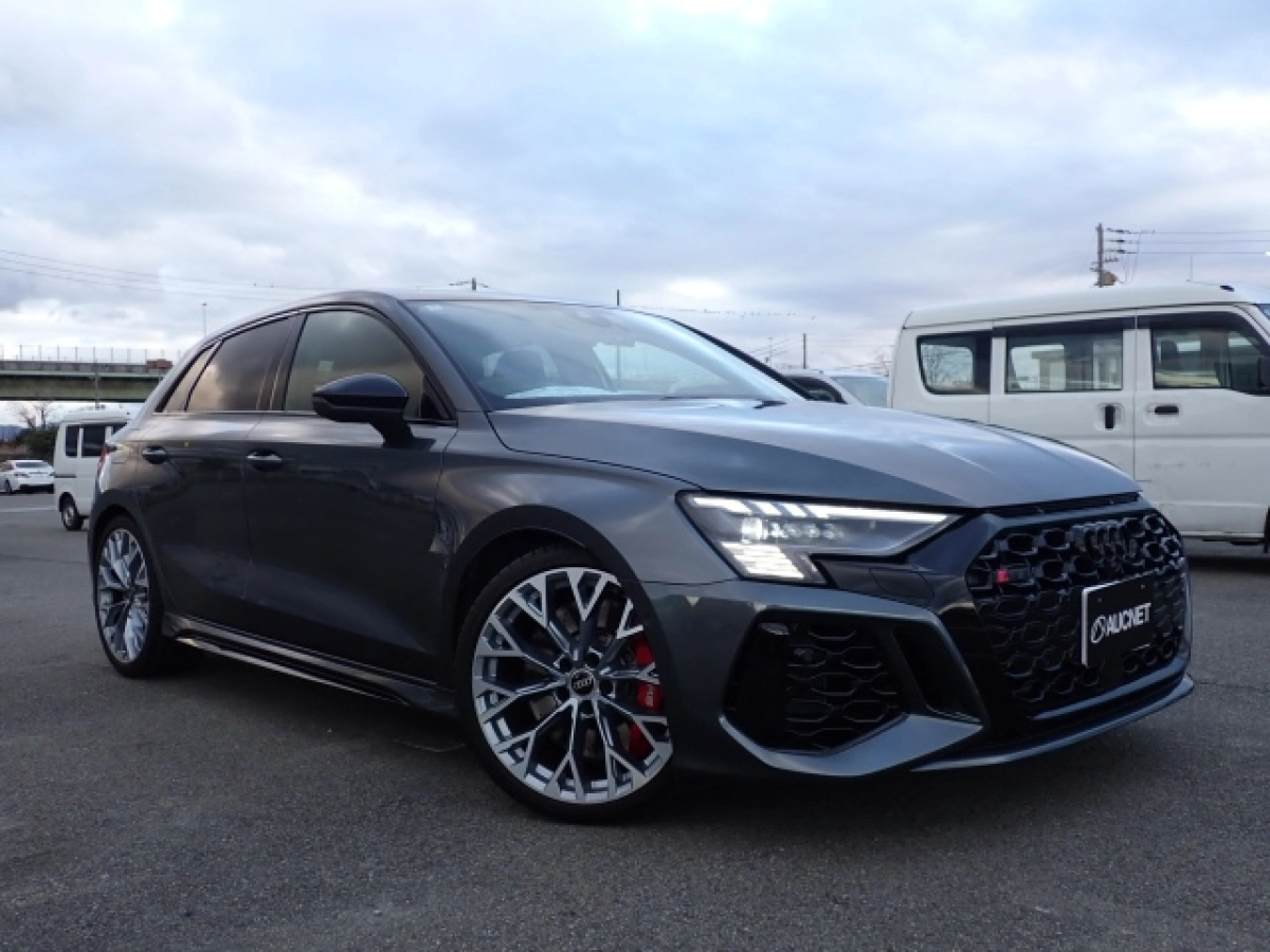 AUDI RS3 GYDNWF 2022