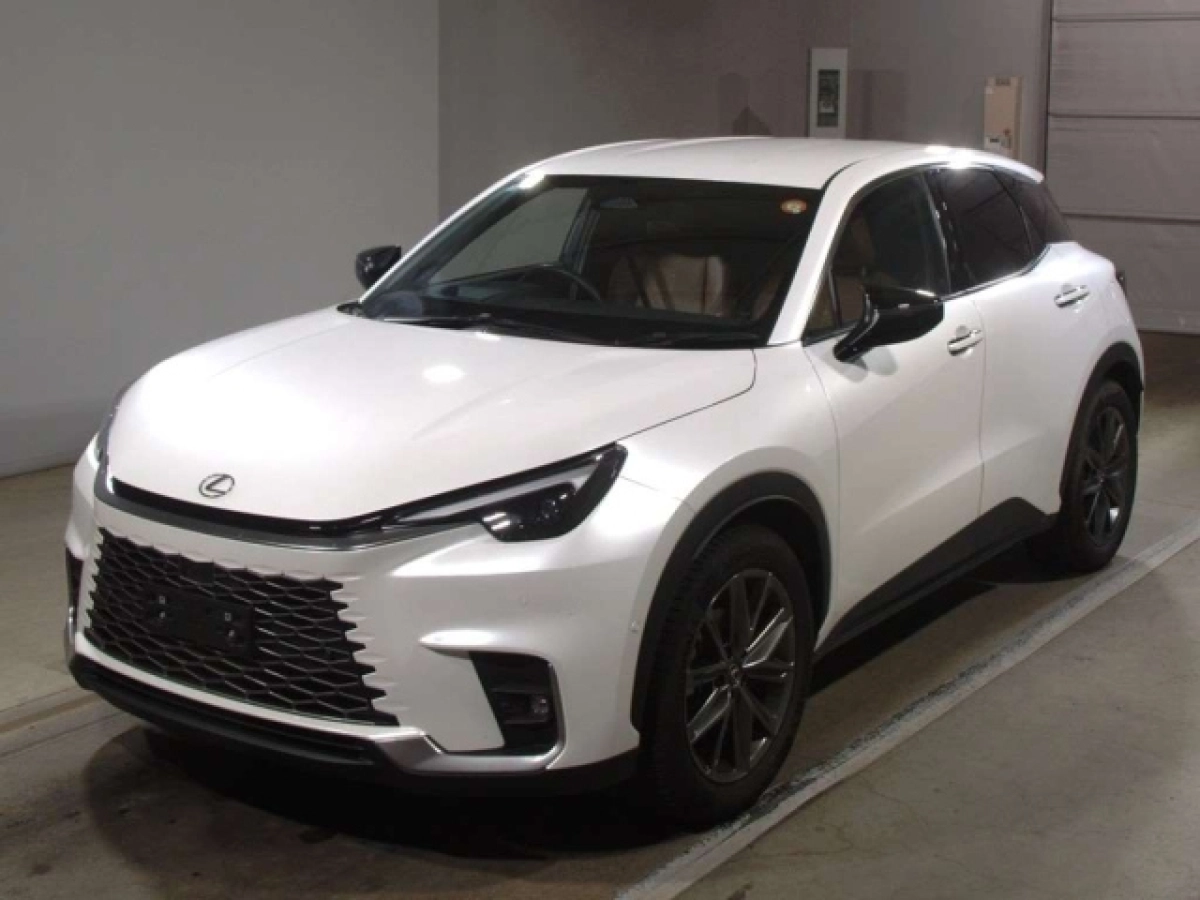 LEXUS LBX MAYH15 2024