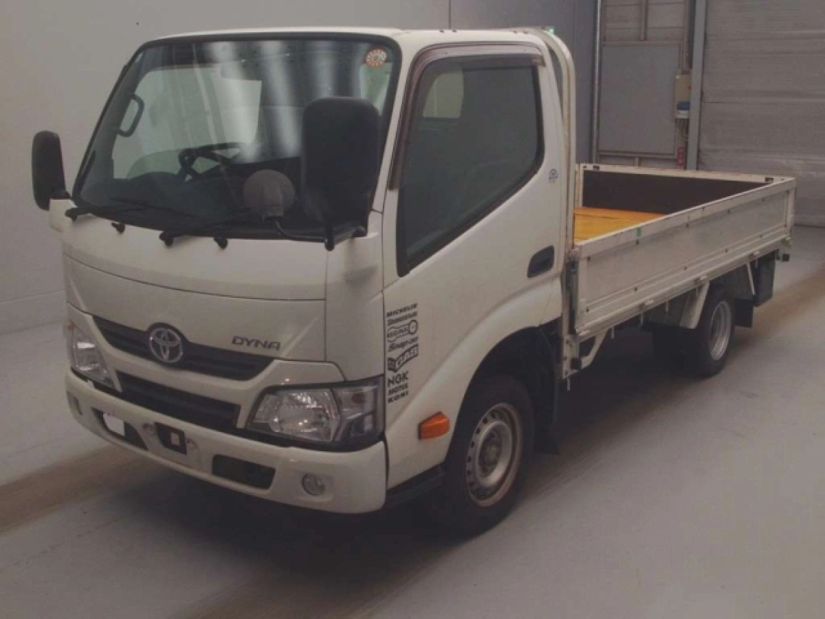 TOYOTA DYNA TRY230 2021